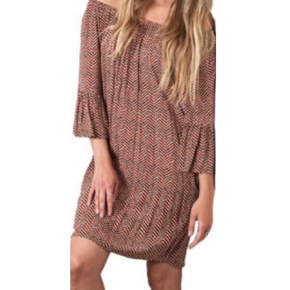 UMGEE • Chevron Ruffle Sleeve Pocket Dress